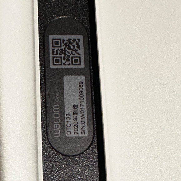 Wacom One Drawing Tablet **SEE DESCRIPTION - Picture 4 of 6